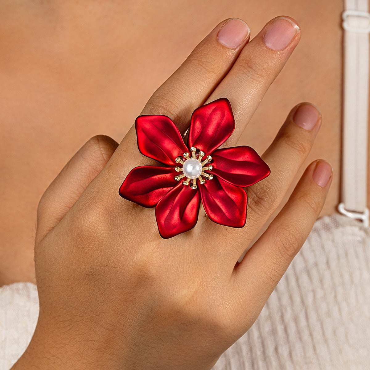 Fashionable Pearl And Flower Jewelry Set