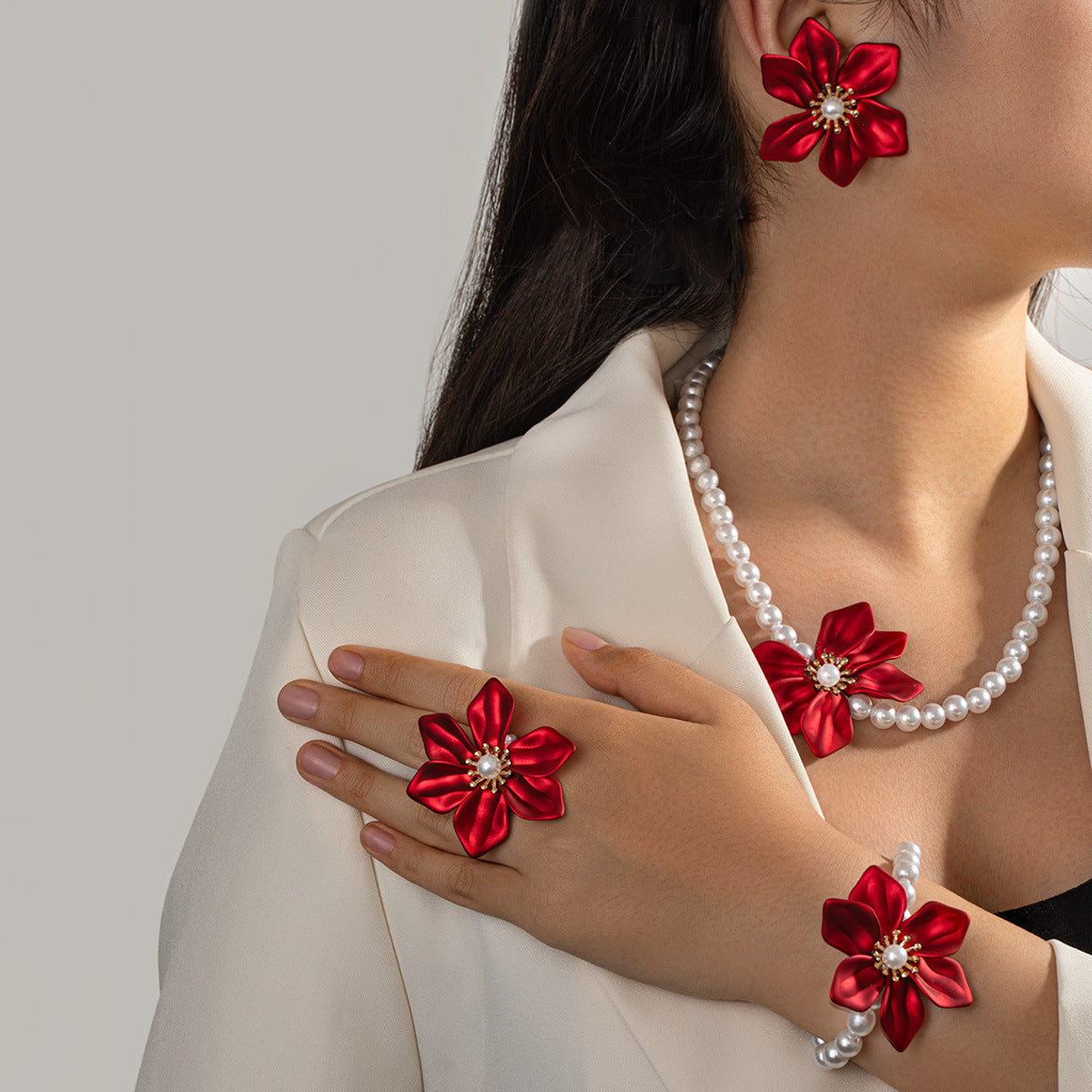 Fashionable Pearl And Flower Jewelry Set