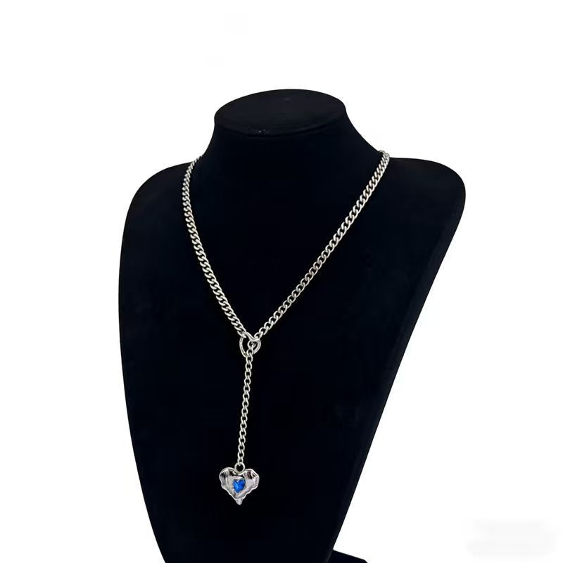 Fashionable Blue Sparkling Diamond Heart Pendant Necklace